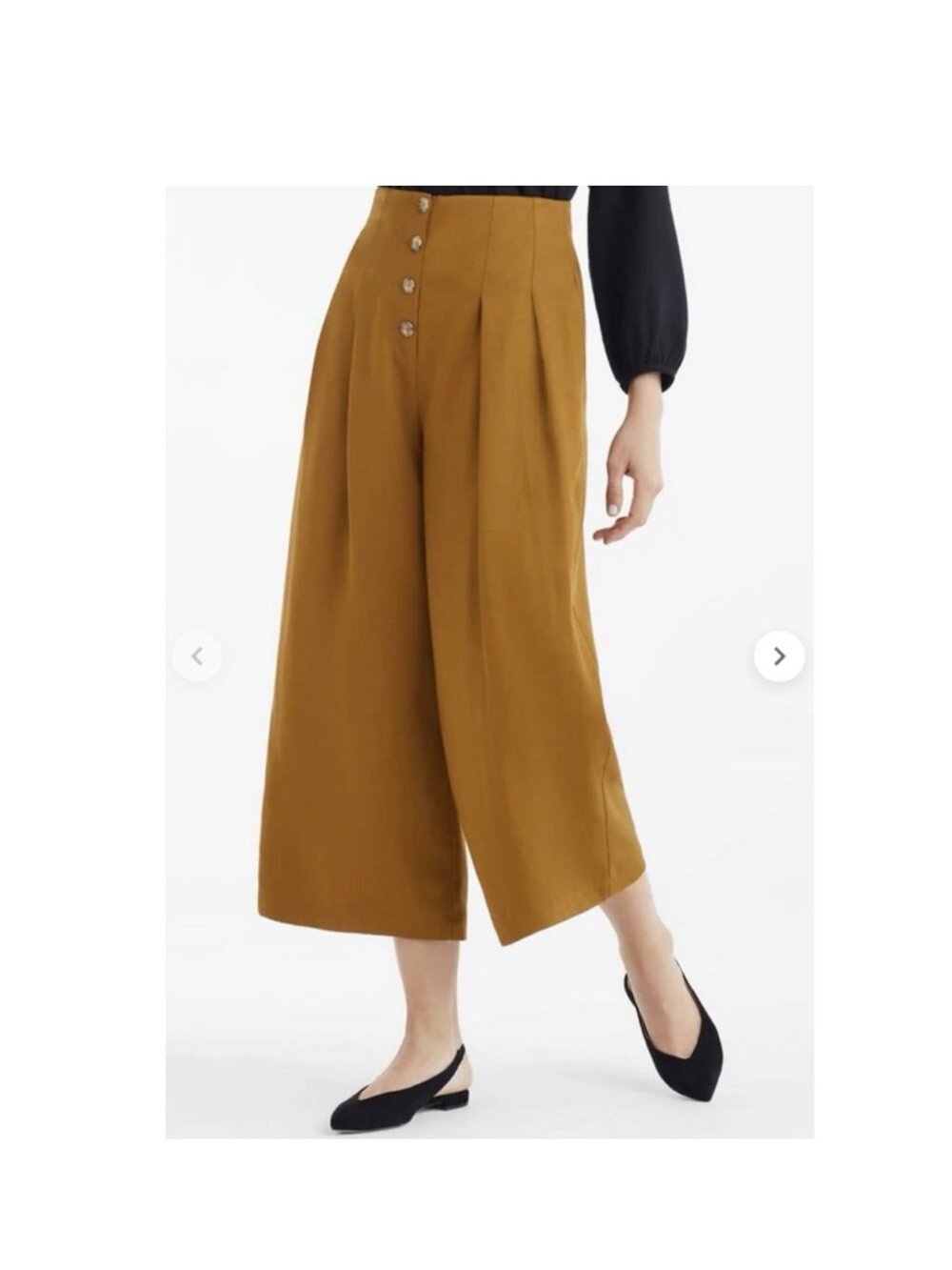 VETTA Button Fly Culottes Pants
Gold Size 2 (discontinued)